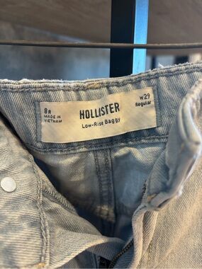 Hollister Light Blue Low-Rise Baggy women’s Jeans